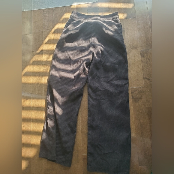 Shein Cloth Pants - Picture 3 of 4